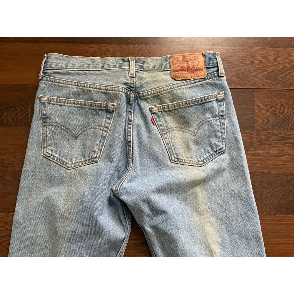 Vintage 1998 Levi's 501 Made in France Light Wash Jeans32x32